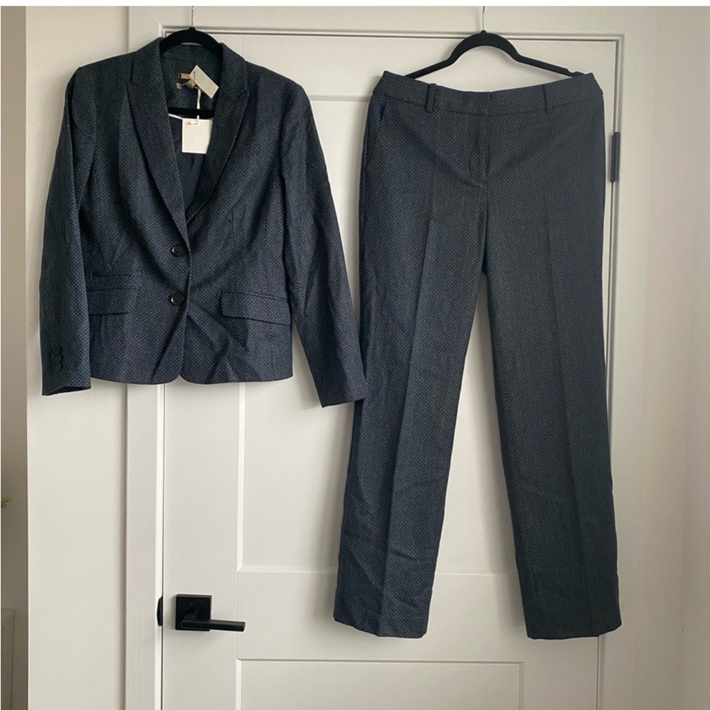 Talbots 2-Piece Pant Suit Two Button Blazer navy Blue Stretch Wool Size 6 New